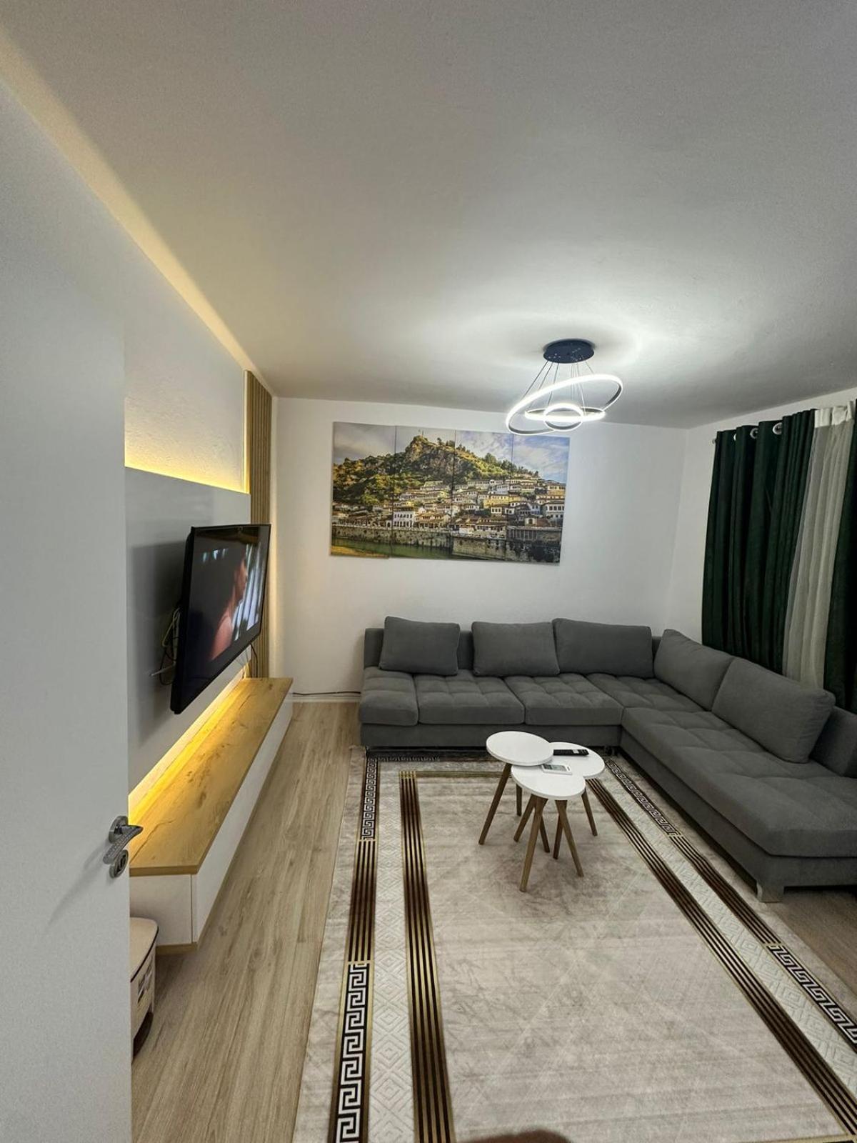 Rus Villa Berat Esterno foto