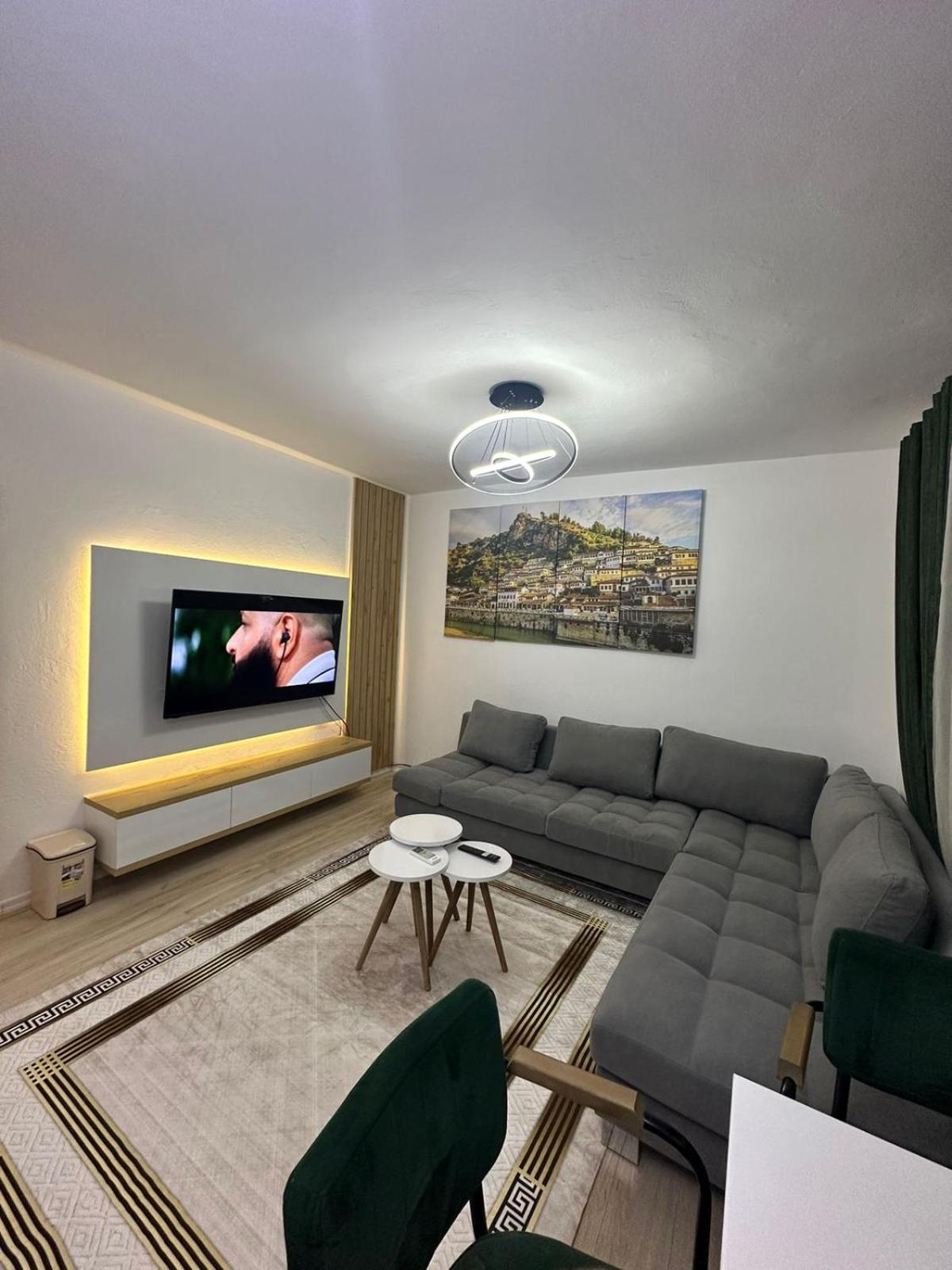 Rus Villa Berat Esterno foto